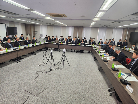 0415narita1-w.jpg