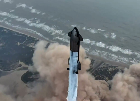 0607spacex1-w.jpg