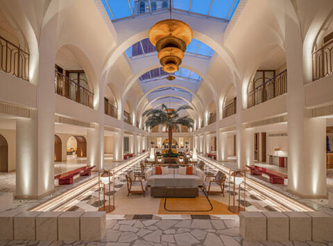 0318hilton-w.jpg