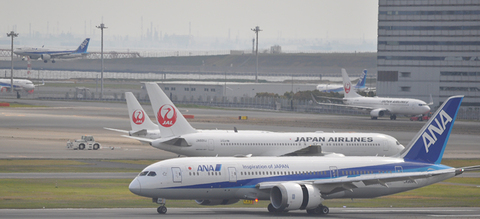 0417haneda-w-1.jpg