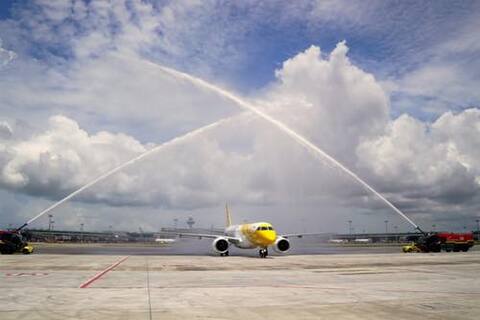 0416scoot-w.jpg