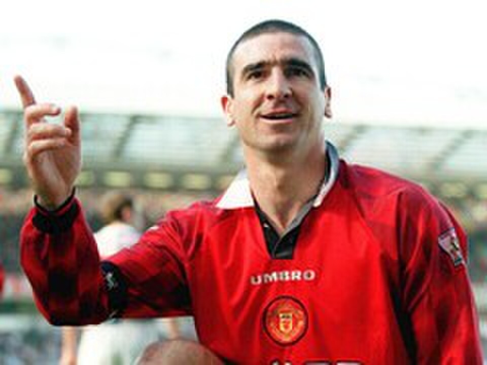 エリック・カントナという「劇薬」に誰もが心酔 実働わずか4年半で