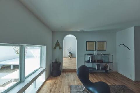 0409airbnb-w.jpg