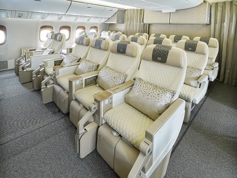 0808emirates1-w.jpg