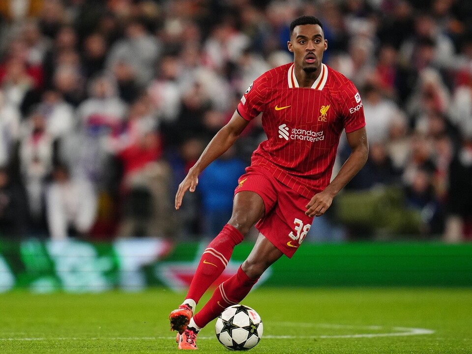 プレミアリーグ首位に貢献 遠藤航のライバル、フラーフェンベルフは