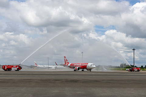 0619airasia1-w.jpg