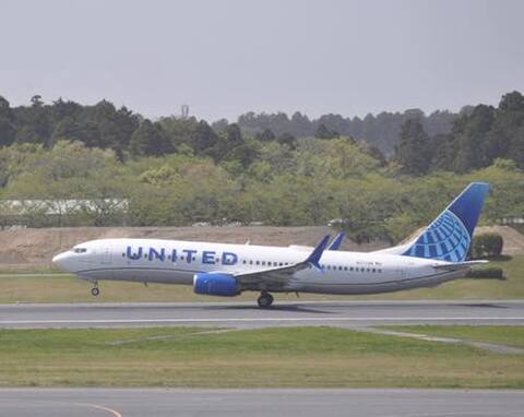 0226ual1-w-w.jpg