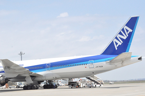 0306ana-w.jpg