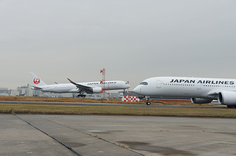 0820jal-w.jpg