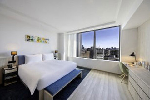0227hyatthouse-w.jpg