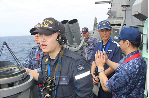 0308jmsdf-jcg1-w.jpg