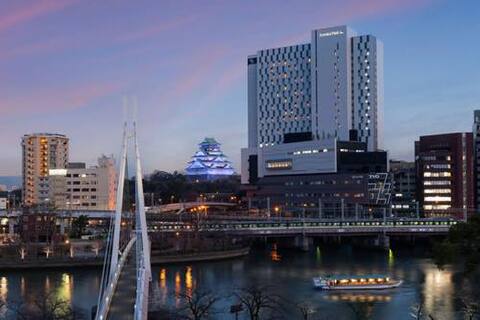 0507hilton-w.jpg