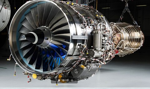 0415iae-w.jpg
