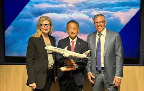 0723jal-w.jpg