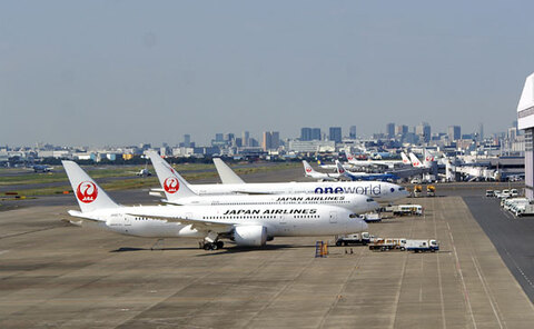0924jal-int-w-1.jpg