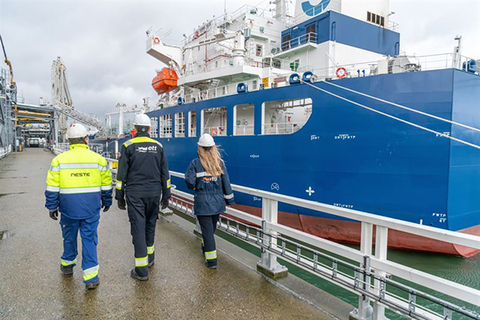 0528neste-w.jpg