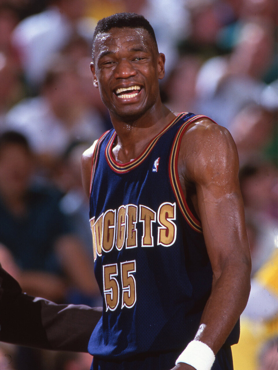 NBA伝説の名選手：ディケンベ・ムトンボ コート外の人道的活動含めて 