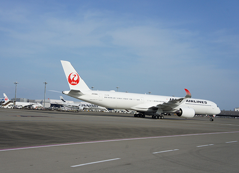 0801jal-w.jpg