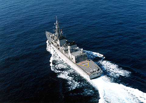 0408mod-mca-w.jpg