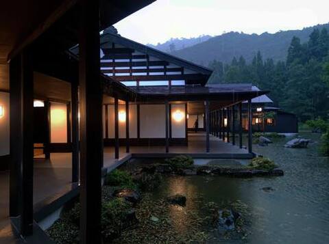 0820asia-w.jpg