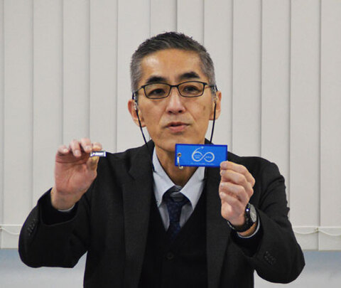 0322jata_komoda-w.jpg