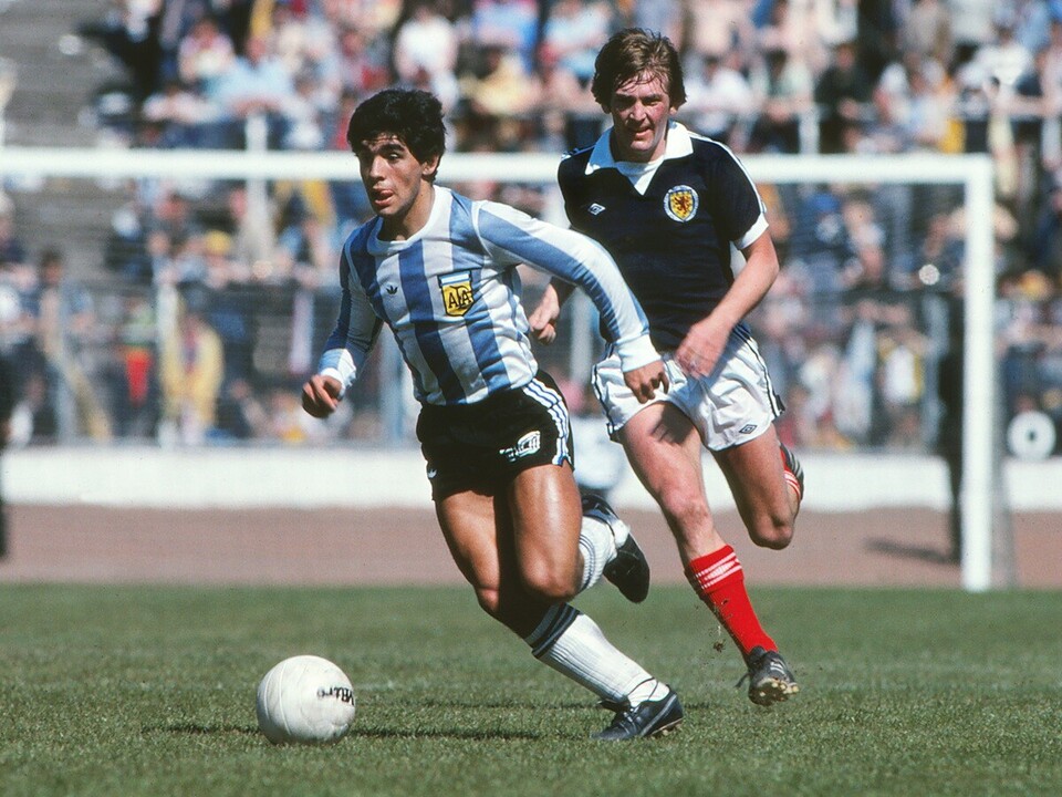 史上最高のサッカー選手は誰か ベテラン記者が振り返る「神の子