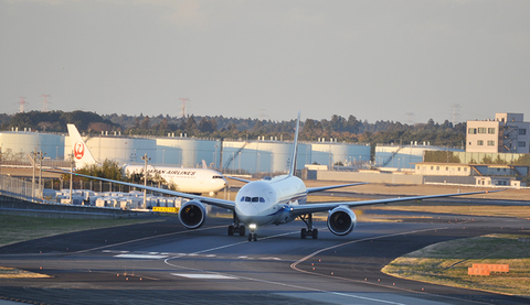 0502iata-w.jpg