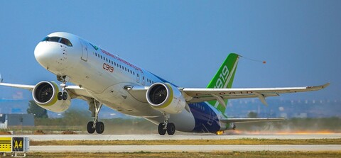 0501comac-w-1.jpg