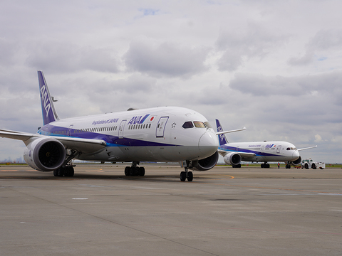 0611ana-w-1.jpg